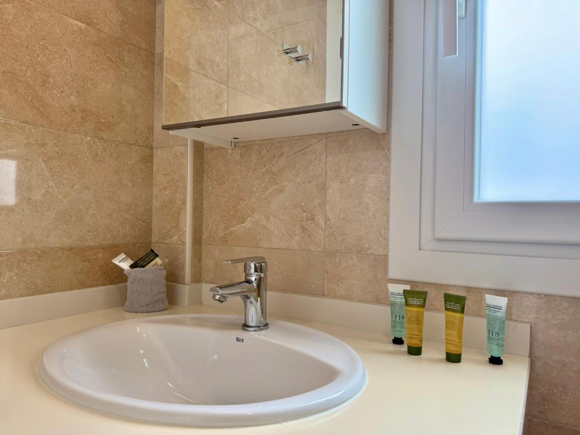 Blanco 35 By Sunhousescanarias El Tablero  Bagian luar foto